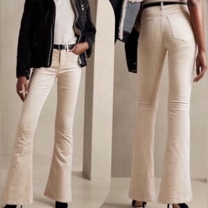 BANANA REPUBLIC The Flare Velvet Premium Jean size 24